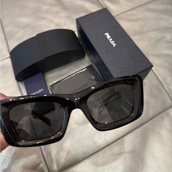 Prada Sunglasses PR 13ZS 1AB-5S0 EUC with box and original accessories black - Picture 7 of 8